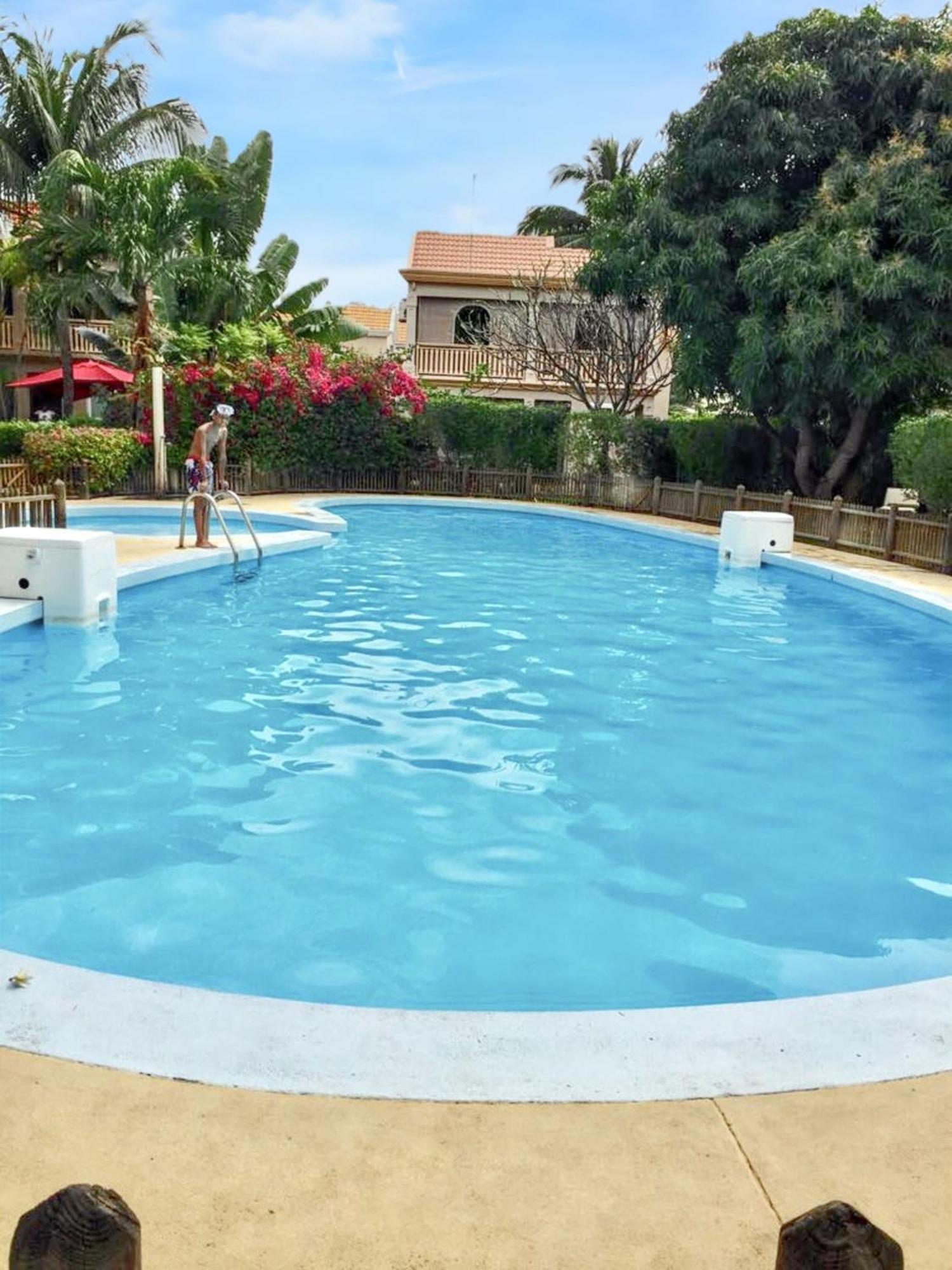 Spacious House In Flic En Flac With Shared Pool Exterior foto